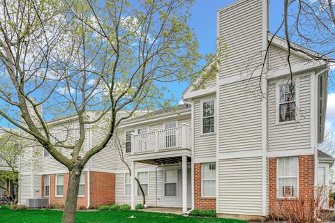 Tiny photo for 62 Winding Run Lane #62, Streamwood, IL 60107 (MLS # 12621754)