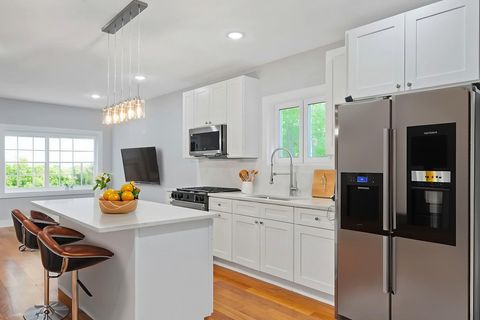 Tiny photo for 13518 S Avenue K, Chicago, IL 60633 (MLS # 12510716)