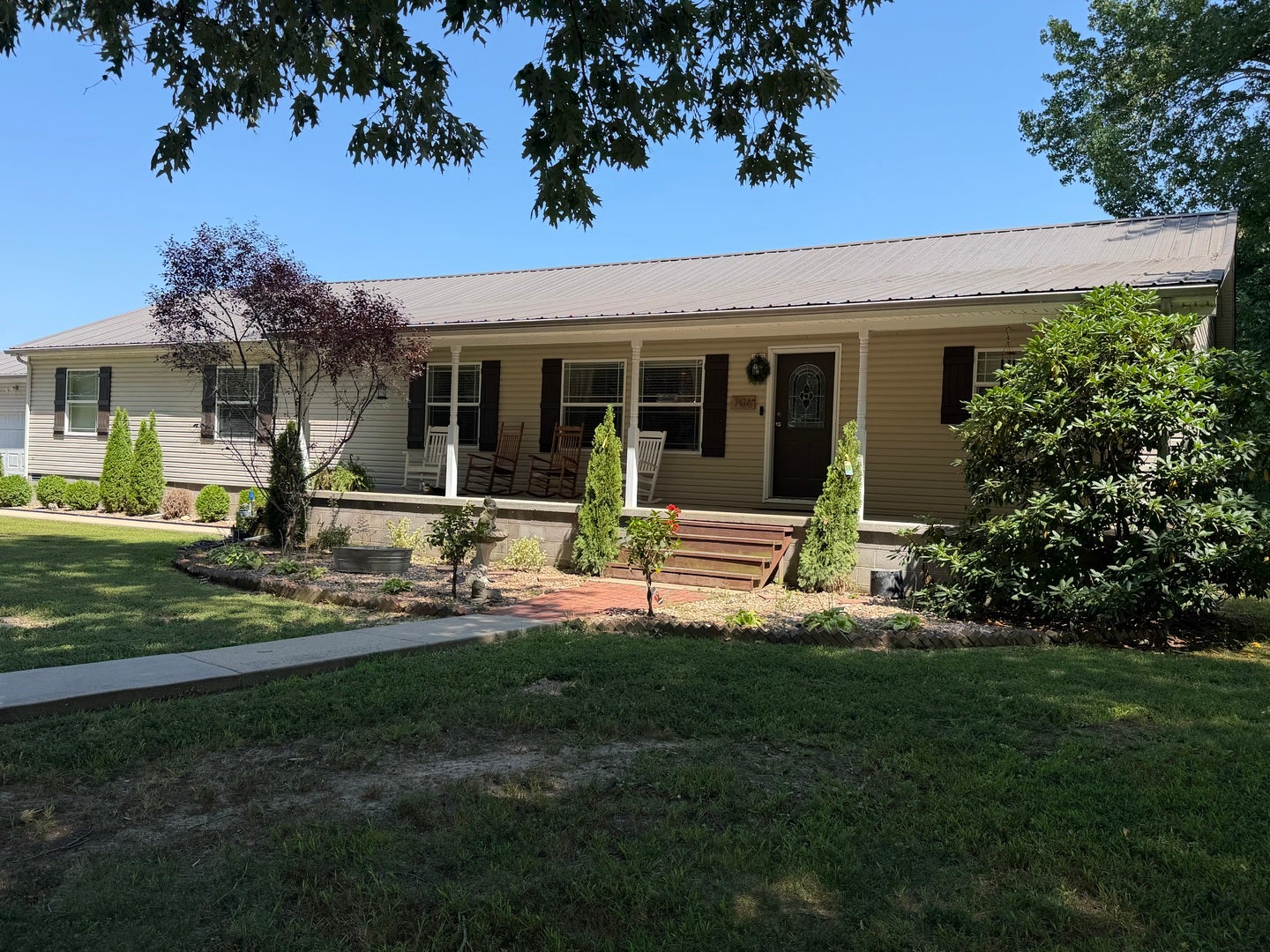 706 Airport Road