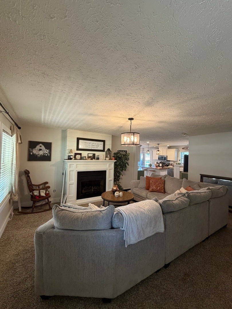 706 Airport Road