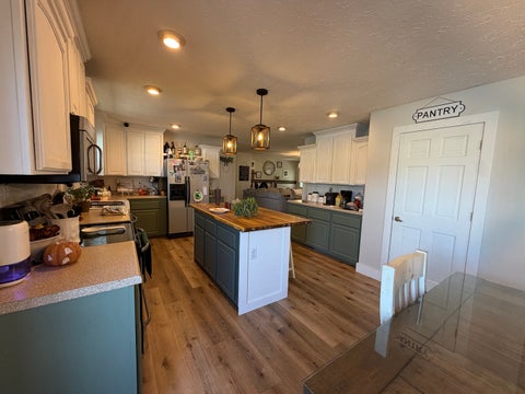 Tiny photo for 706 Airport Road, Metropolis, IL 62960 (MLS # 12747916)