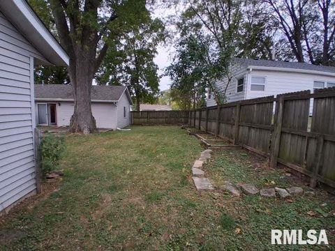 Tiny photo for 1344 W 37TH Street, Davenport, IA 52806 (MLS # QC4268860)