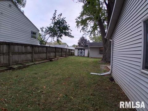 Tiny photo for 1344 W 37TH Street, Davenport, IA 52806 (MLS # QC4268860)