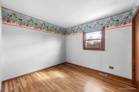 Tiny photo for 1411 Jill Court, Glendale Heights, IL 60139 (MLS # 12593914)