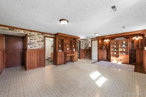 Tiny photo for 1411 Jill Court, Glendale Heights, IL 60139 (MLS # 12593914)