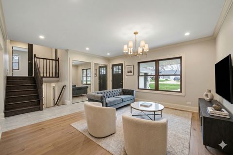 Tiny photo for 1411 Jill Court, Glendale Heights, IL 60139 (MLS # 12593914)