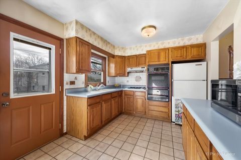 Tiny photo for 1411 Jill Court, Glendale Heights, IL 60139 (MLS # 12593914)