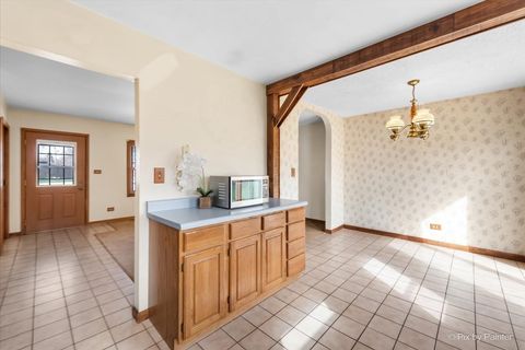 Tiny photo for 1411 Jill Court, Glendale Heights, IL 60139 (MLS # 12593914)