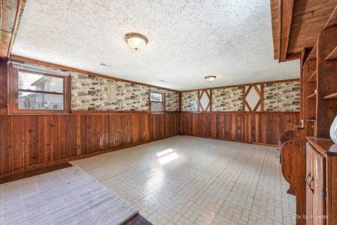 Tiny photo for 1411 Jill Court, Glendale Heights, IL 60139 (MLS # 12593914)