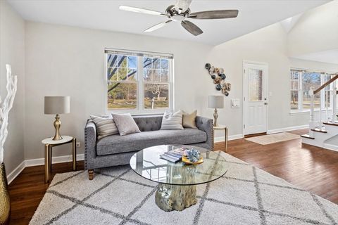 Tiny photo for 701 Willis Street, Glen Ellyn, IL 60137 (MLS # 12547222)