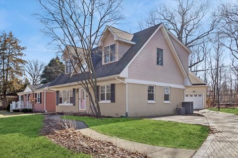 Photo of 701 Willis Street, Glen Ellyn, IL 60137 (MLS # 12547222)