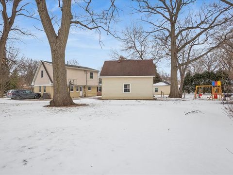 Tiny photo for 701 Willis Street, Glen Ellyn, IL 60137 (MLS # 12547222)