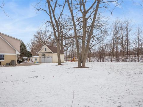 Tiny photo for 701 Willis Street, Glen Ellyn, IL 60137 (MLS # 12547222)