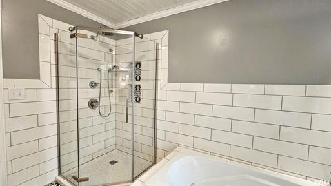 Tiny photo for 12196 LAGUNA Drive, Marion, IL 62959 (MLS # EB459507)