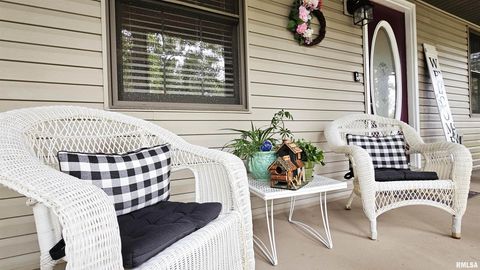 Tiny photo for 12196 LAGUNA Drive, Marion, IL 62959 (MLS # EB459507)