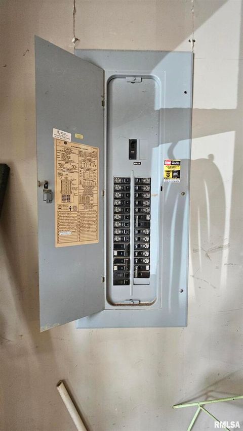 Tiny photo for 12196 LAGUNA Drive, Marion, IL 62959 (MLS # EB459507)