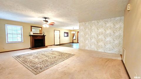 Tiny photo for 12196 LAGUNA Drive, Marion, IL 62959 (MLS # EB459507)