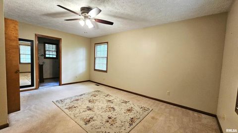 Tiny photo for 12196 LAGUNA Drive, Marion, IL 62959 (MLS # EB459507)