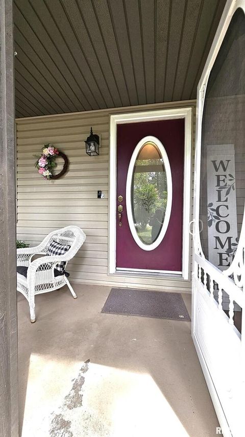 Tiny photo for 12196 LAGUNA Drive, Marion, IL 62959 (MLS # EB459507)