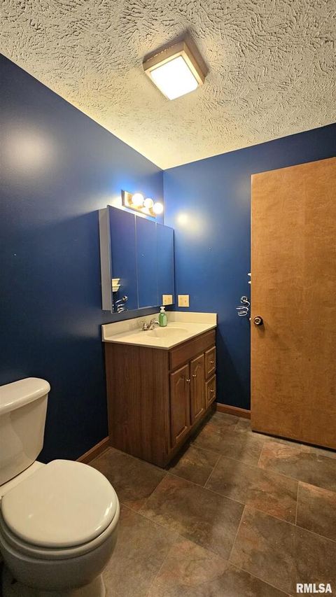 Tiny photo for 12196 LAGUNA Drive, Marion, IL 62959 (MLS # EB459507)