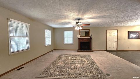 Tiny photo for 12196 LAGUNA Drive, Marion, IL 62959 (MLS # EB459507)