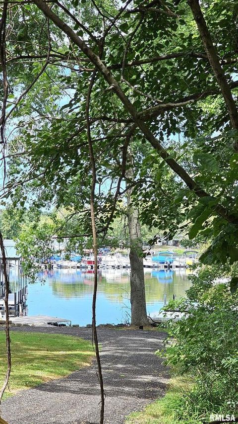 Tiny photo for 12196 LAGUNA Drive, Marion, IL 62959 (MLS # EB459507)