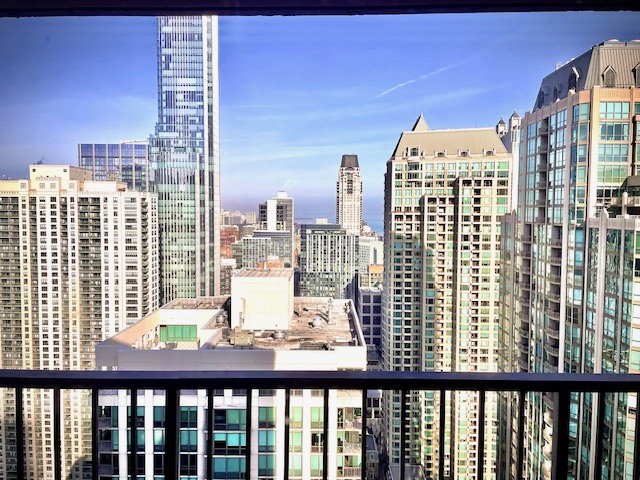 10 E Ontario Street 4907