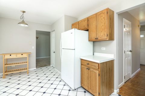 Tiny photo for 2S002 Ascot Lane, Warrenville, IL 60555 (MLS # 12460187)