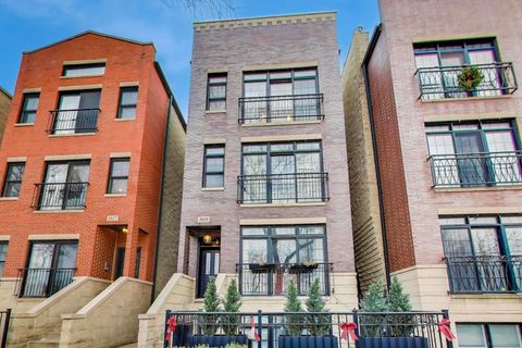 Photo of 3015 N Damen Avenue #3, Chicago, IL 60618 (MLS # 12473698)