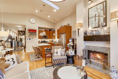 Tiny photo for 3015 N Damen Avenue #3, Chicago, IL 60618 (MLS # 12473698)