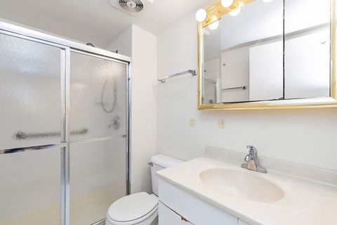 Tiny photo for 2415 S Goebbert Road #105, Arlington Heights, IL 60005 (MLS # 12606817)