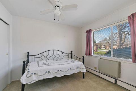 Tiny photo for 2415 S Goebbert Road #105, Arlington Heights, IL 60005 (MLS # 12606817)