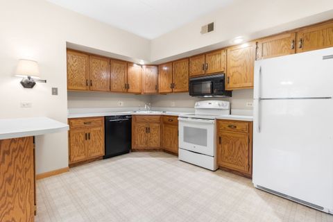 Tiny photo for 3119 Ingalls Avenue #2A, Joliet, IL 60435 (MLS # 12449526)