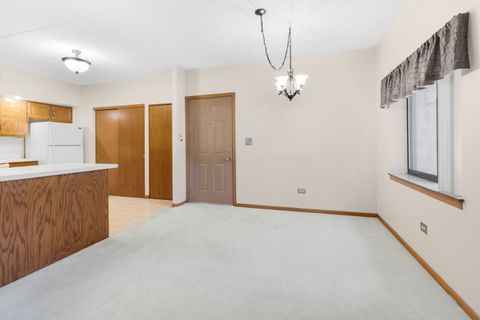 Tiny photo for 3119 Ingalls Avenue #2A, Joliet, IL 60435 (MLS # 12449526)