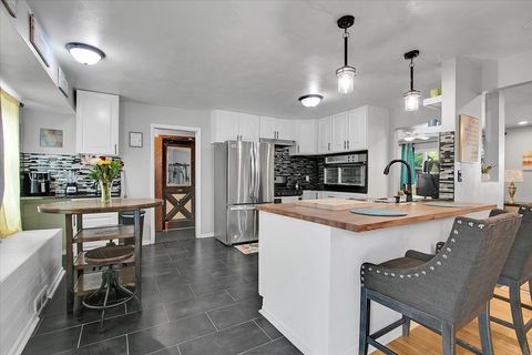 Tiny photo for 1708 Montague Road, Rockford, IL 61102 (MLS # 12483888)