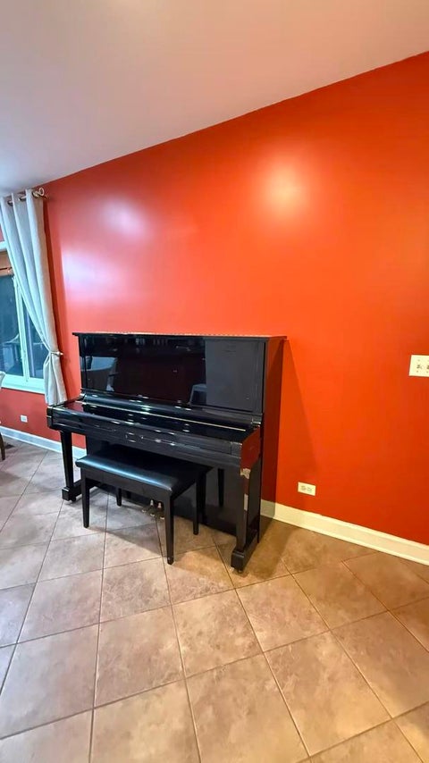 Tiny photo for 422 W 42nd Place, Chicago, IL 60609 (MLS # 12639633)