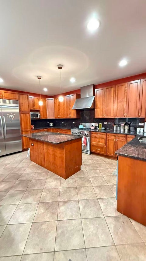 Tiny photo for 422 W 42nd Place, Chicago, IL 60609 (MLS # 12639633)