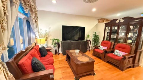 Tiny photo for 422 W 42nd Place, Chicago, IL 60609 (MLS # 12639633)