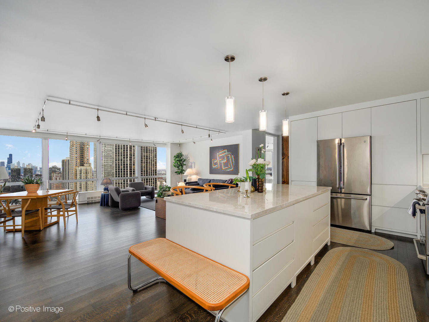 330 W Diversey Parkway 2701