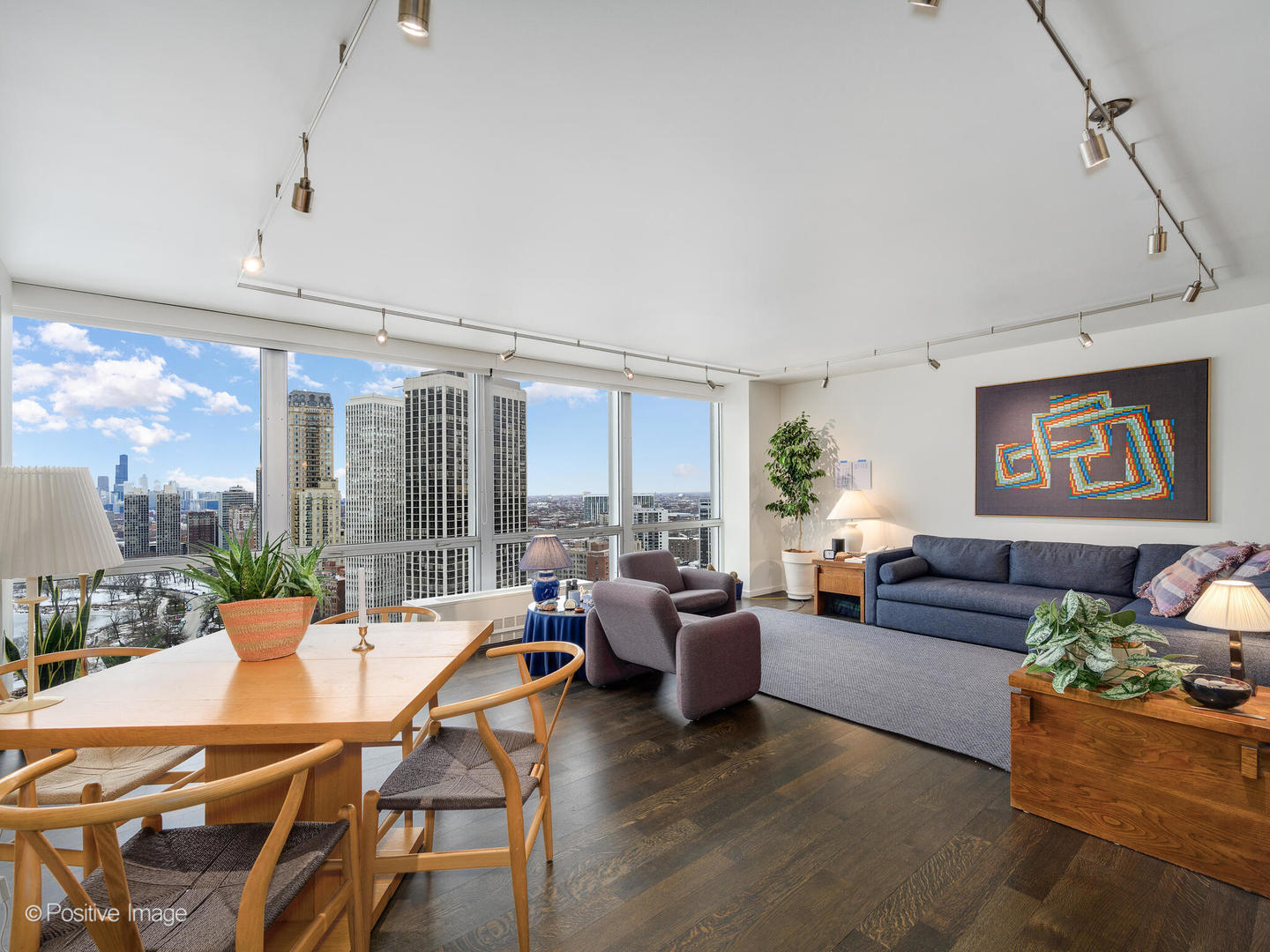 330 W Diversey Parkway 2701