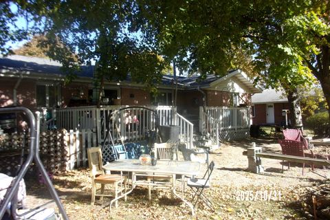 Tiny photo for 407 E Pine Street, Chatsworth, IL 60921 (MLS # 12508559)