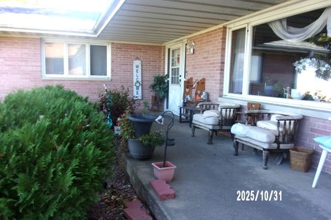 Tiny photo for 407 E Pine Street, Chatsworth, IL 60921 (MLS # 12508559)