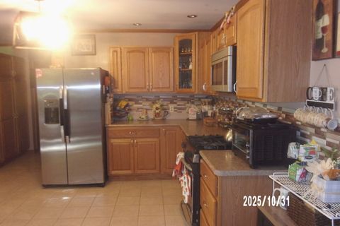 Tiny photo for 407 E Pine Street, Chatsworth, IL 60921 (MLS # 12508559)