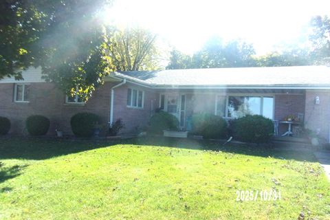 Tiny photo for 407 E Pine Street, Chatsworth, IL 60921 (MLS # 12508559)