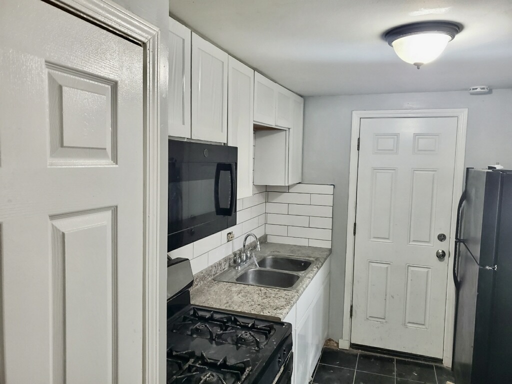 2404 E 97th Street