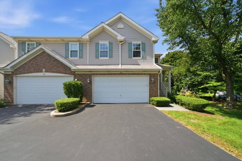 Photo of 24 Stonegate Lane, Streamwood, IL 60107 (MLS # 12746946)
