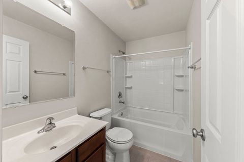 Tiny photo for 415 Victoria Lane, Elgin, IL 60124 (MLS # 12398540)