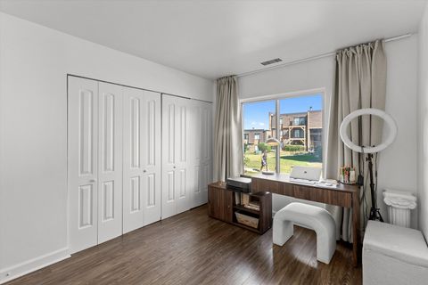 Tiny photo for 727 Killarney Court #1C, Schaumburg, IL 60193 (MLS # 12489680)