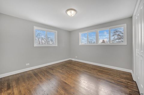 Tiny photo for 2208 Sprucewood Lane, Lindenhurst, IL 60046 (MLS # 12555397)