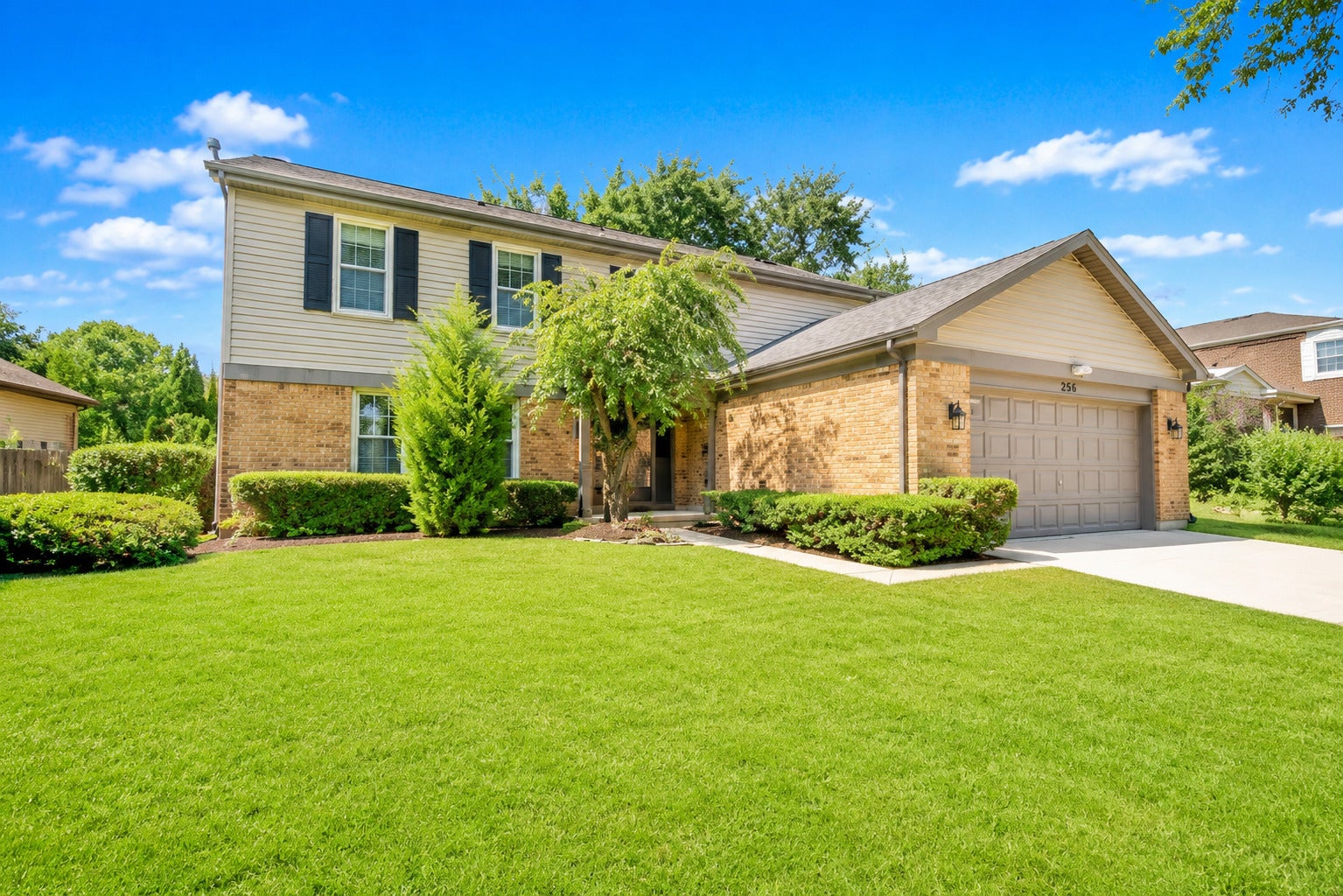256 E Fox Hill Drive